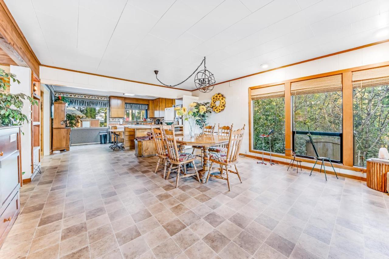 Joe Ney Hideaway Villa Coos Bay Exterior photo